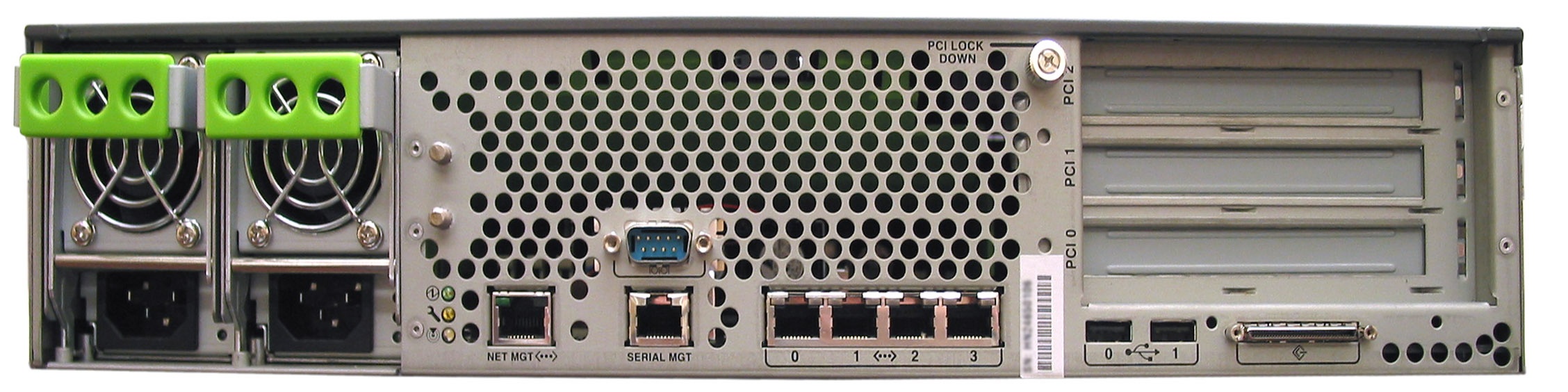 Sun Fire V240 (post July 2006) Rear Zoom